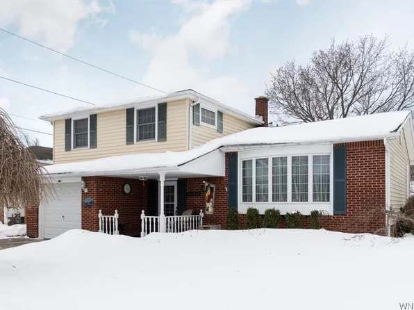 6 Delphi Dr, Cheektowaga, NY 14227