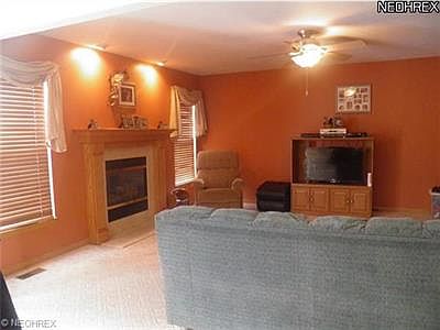 4th image of 4135 Roanoke Dr