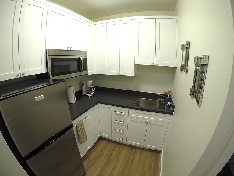 1629 Polk Ave #B — Photo 10