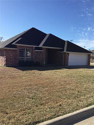 1st image of 2104 Fair Oaks Dr
