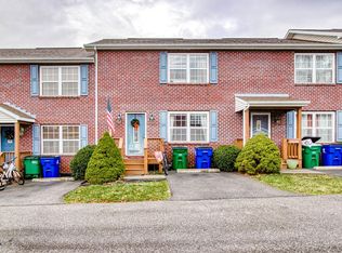 150 Hunters Rdg, Christiansburg, VA 24073