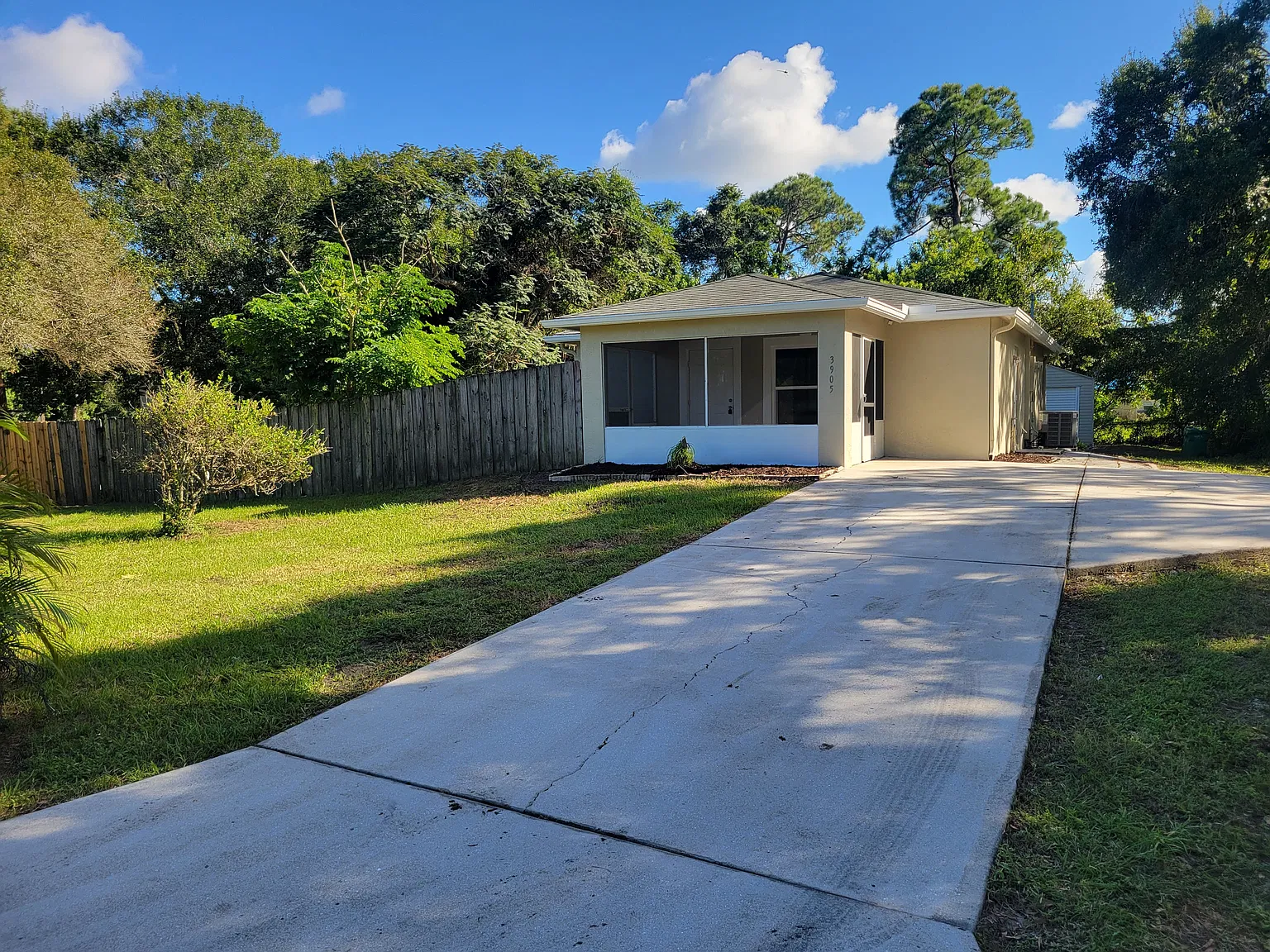 2 bed, 1026 sqft, $1,600 — Photo 2