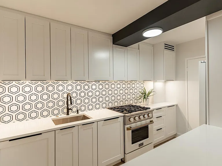 4201 Cathedral Ave NW #306E — Photo 9