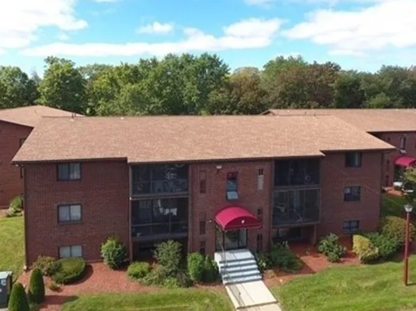 221 Oak St APT 9-33, Brockton, MA 02301
