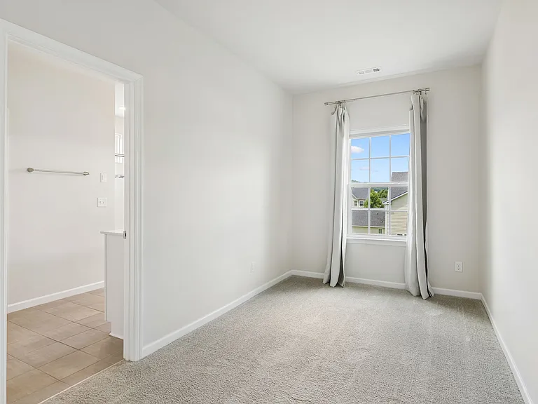 2030 Oglethorpe Dr — Photo 43