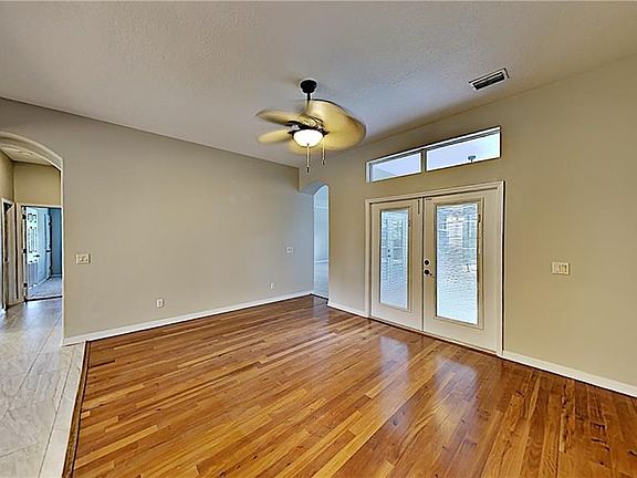 5th image of 9403 Clover Glen Dr