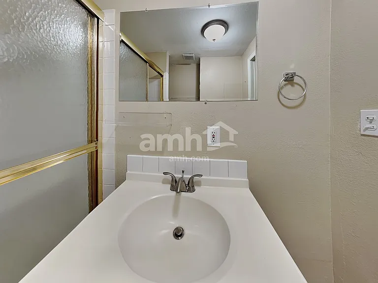 2325 Hyacinth Rd — Photo 18