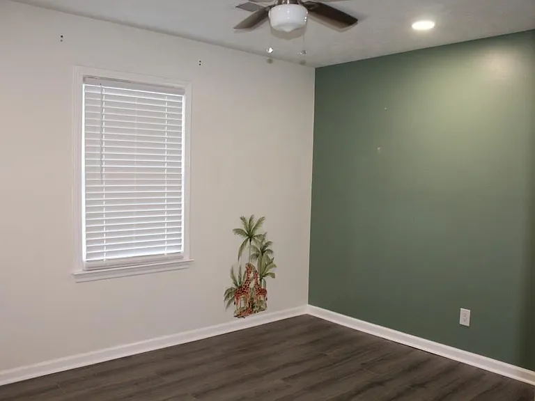 335 Poplar Ave — Photo 12