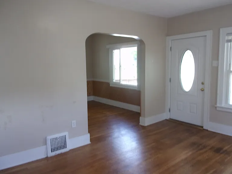 2810 Northland St — Photo 9