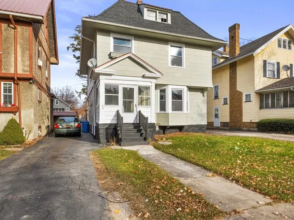 68 Roxborough Rd, Rochester, NY 14619