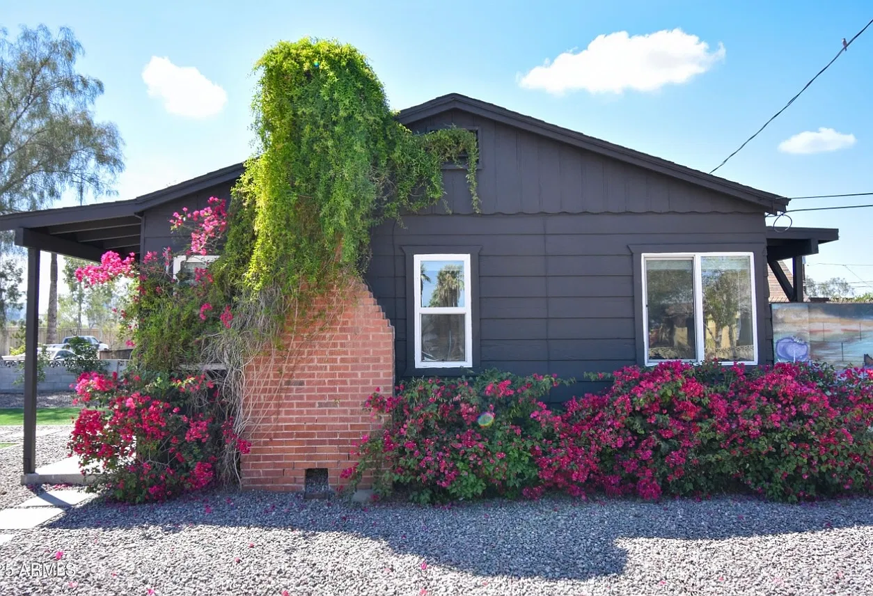 2 bed, 900 sqft, $2,150 — Photo 3