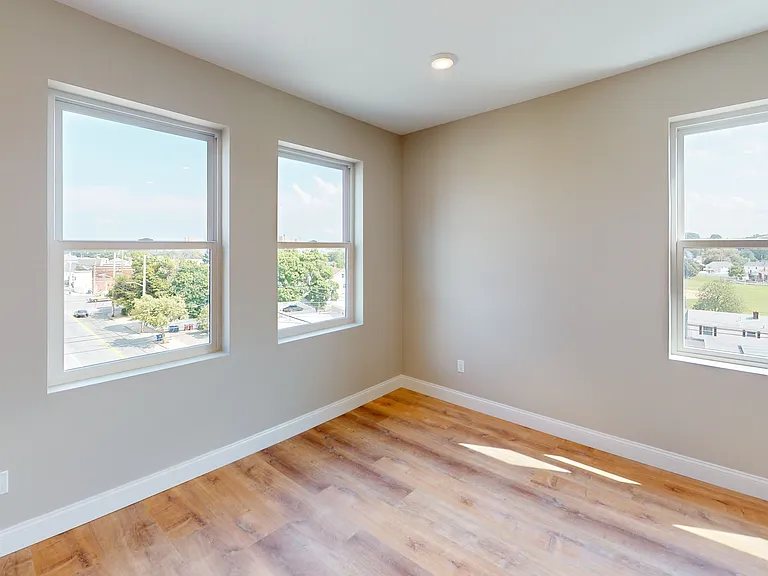100 Revere St — Photo 58