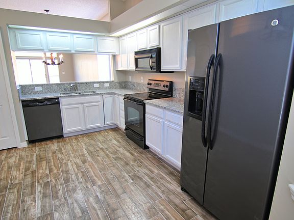 4th image of 1051 Jones Creek Dr