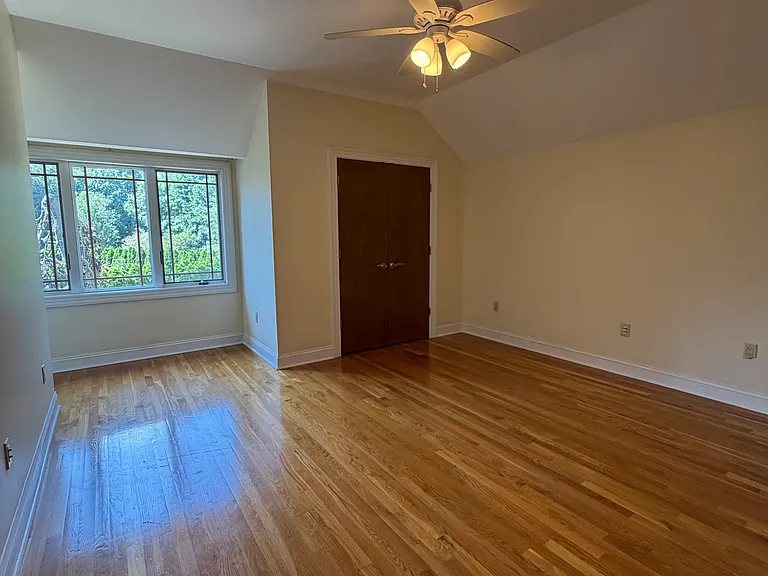 5 Candlewood Ct — Photo 6