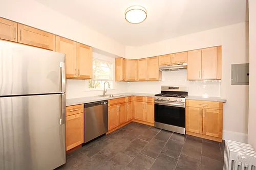 93 Cushing St #2 Photo 1