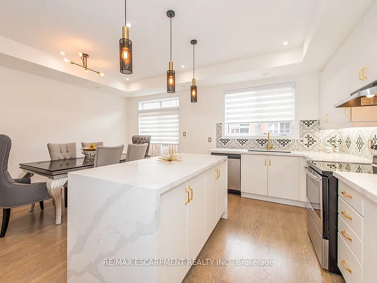 64 City Park Cir — Photo 21