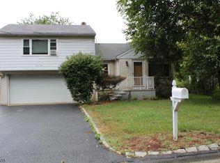21 Church Ln, Wayne, NJ 07470