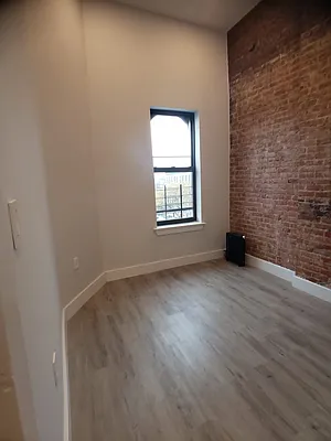 Rented by Green Leaf Management, LLC | media 16