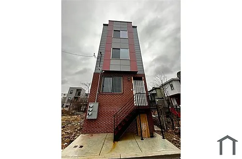 4133 Reno St #B Photo 1