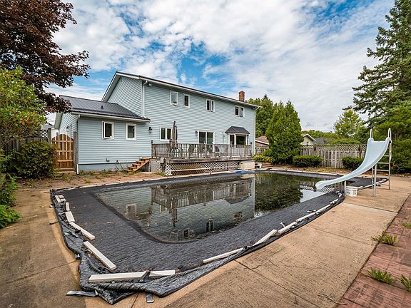 3rd image of 46 Cherry Ln