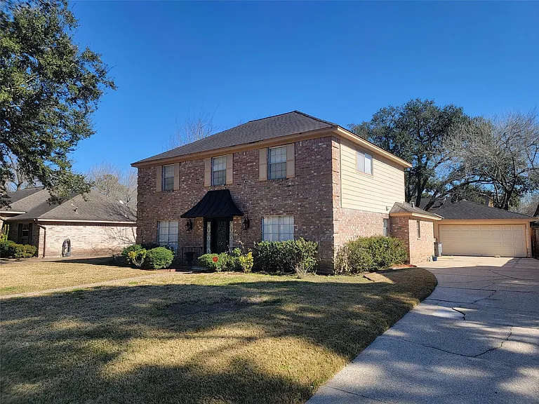 4015 Chapel Square Dr — Photo 3