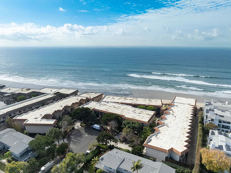 190 Del Mar Shores Ter #58 — Photo 33