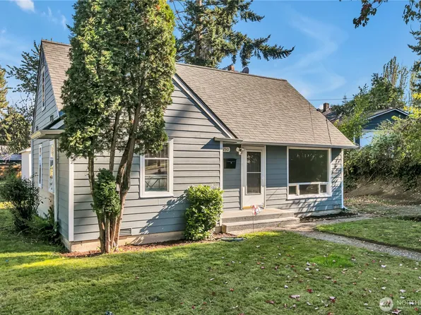 12230 68th Avenue S, Seattle, WA 98178