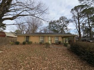 5680 Queen Mary Ln, Jackson, MS 39209