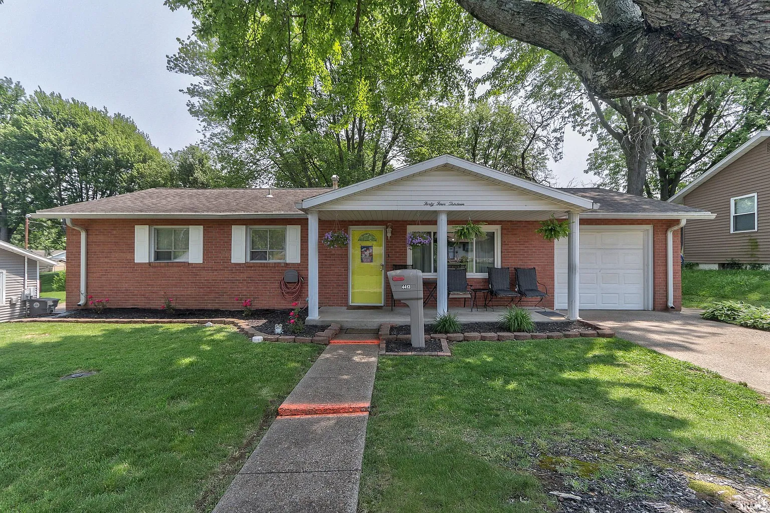 4413 Stratford Rd photo 1