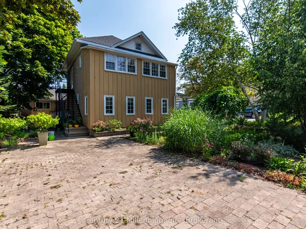 228 Palmerston St, Saugeen Shores, ON N0H 2L0