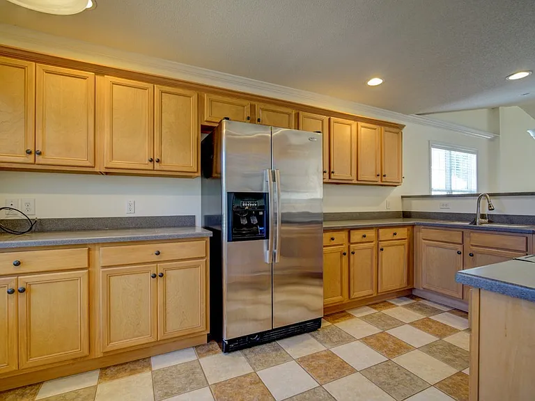 705 W Sago Ct — Photo 7