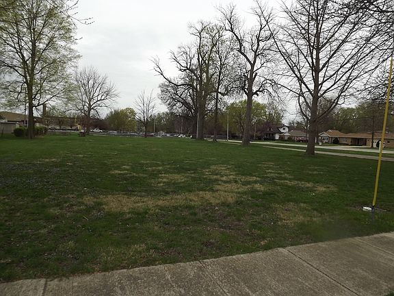 4th image of 309 E Lincoln Ave