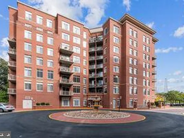 4480 Market Commons Dr Unit 202, Fairfax, VA 22033