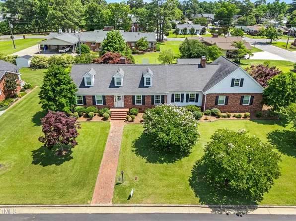 504 W Brocklyn St, Benson, NC 27504