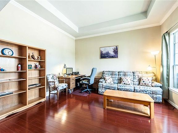 5th image of 5709 Norfolk Ln