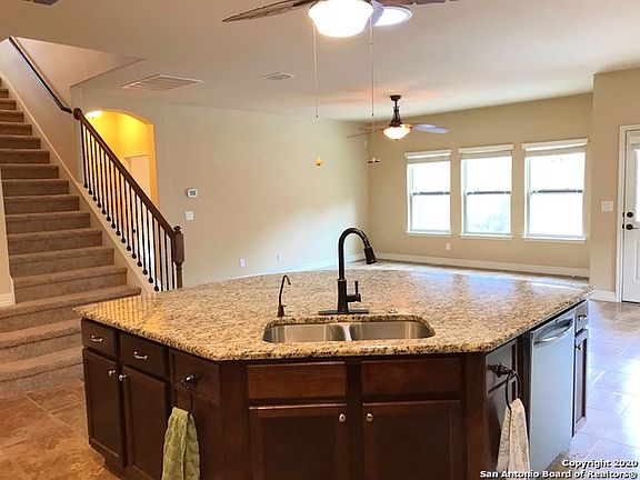 4th image of 208 Fischer Dr