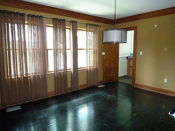 4th image of 5130 Virginia Ave