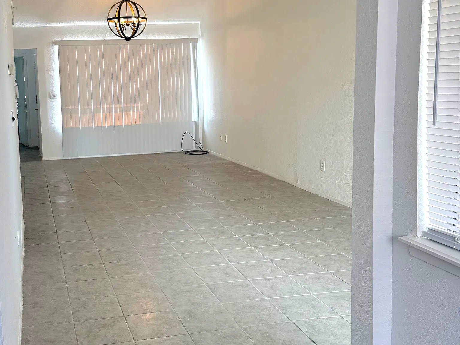 3 bed, 1250 sqft, $1,300 — Photo 4