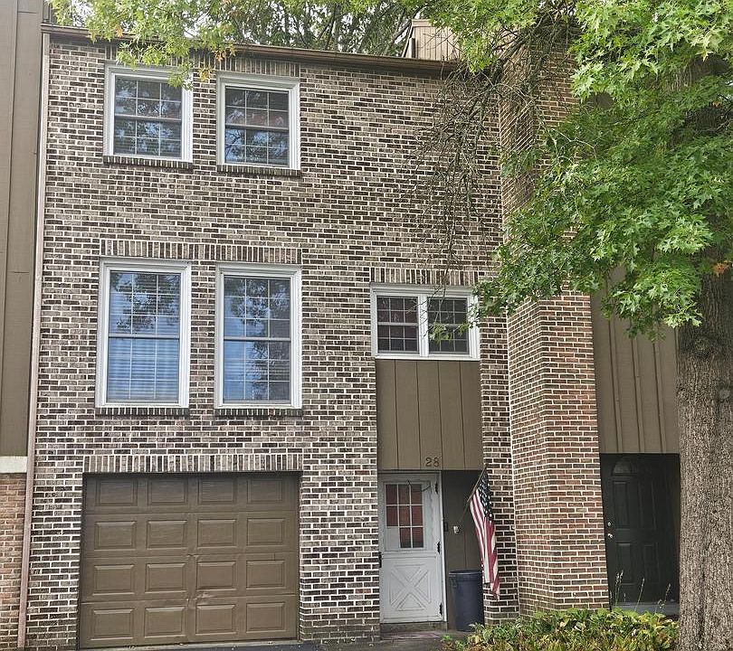 1st image of 28 Club Ln