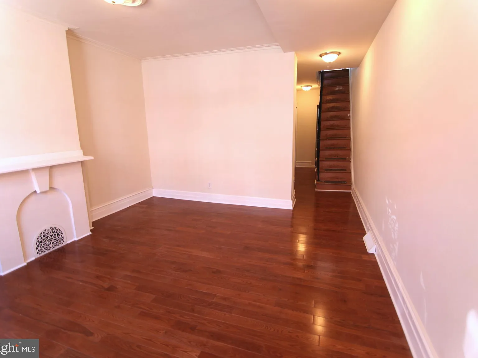 4 bed, 1216 sqft, $2,600 — Photo 3