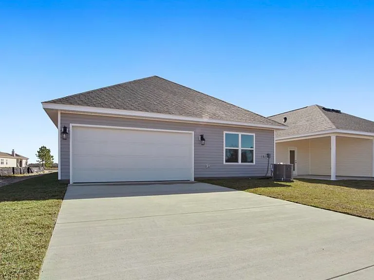 415 Arrowwood Blvd — Photo 3