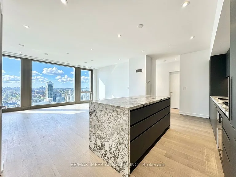 1315 Bay St #1802 — Photo 7