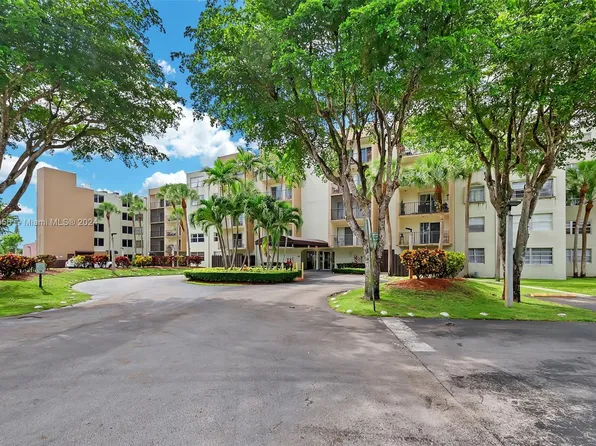 14250 SW 62nd St APT 317, Miami, FL 33183