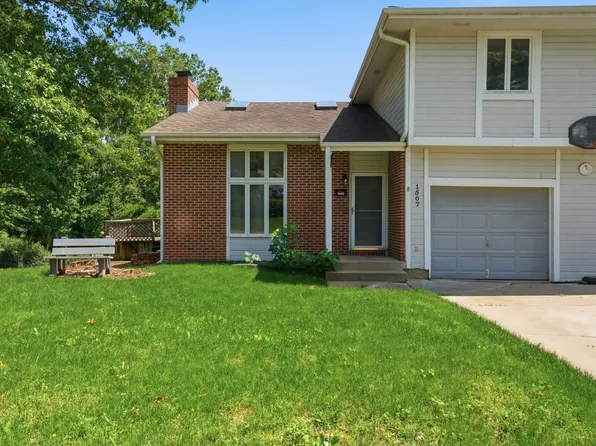 1507 6th Street Rd, Wamego, KS 66547