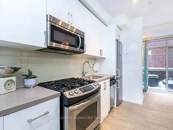 2nd image of 150 Broadview Ave #23