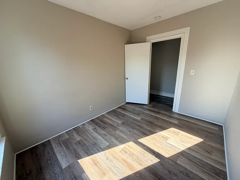 1307 E Market St #2 — Photo 10