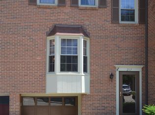 217 London Towne Dr, Pittsburgh, PA 15226