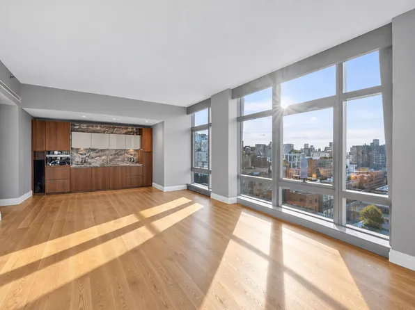 35 West 15th Street image 1 of 17