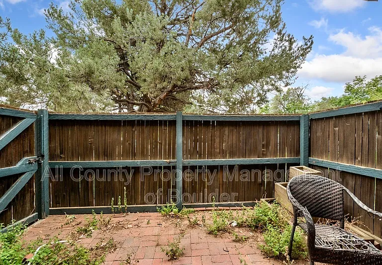 745 Thomas Dr #19 — Photo 17