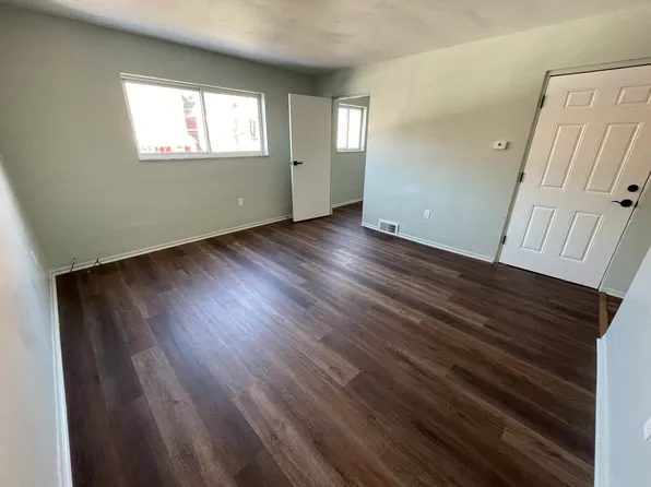 634 Collins Ave Floor 2, Pittsburgh, PA 15206